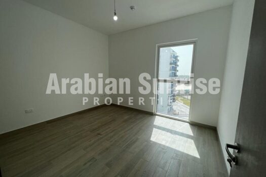 High Floor Apt with Partial Canal View Apt