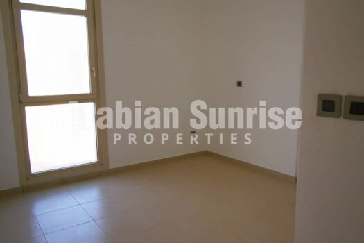 Renovated Apt with Full Sea View | Vacant