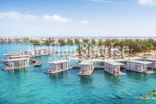 Single Row | Beachside Villa | Prime Location