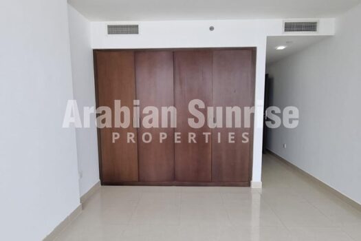VACANT | High Floor Sea View Apt