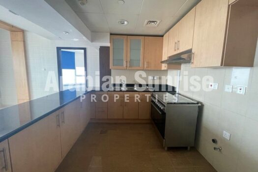 Vacant 3+M BR Apt | High Floor | Sea View Apt