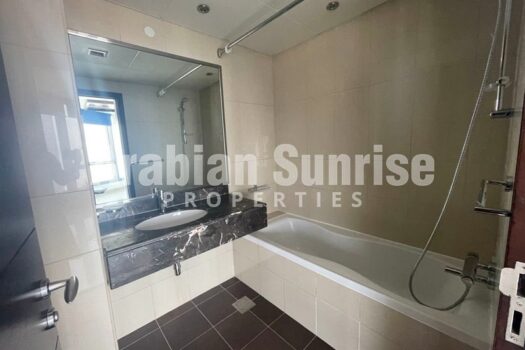 Vacant 3+M BR Apt | High Floor | Sea View Apt