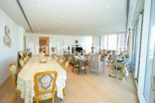 Luxurious Living | 4+Maids | Ready to Move in