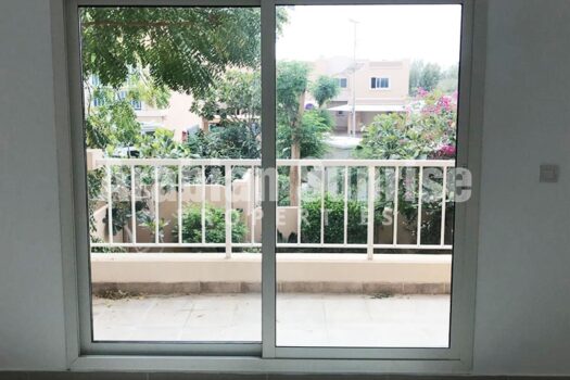 Invest/Move in! Huge Villa with Pool | Single Row