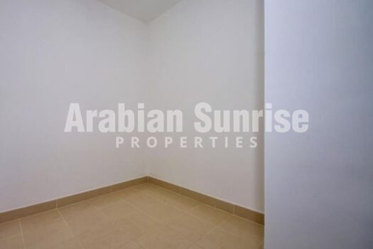 High Floor | 2+M BR Apt | Move in on Transfer