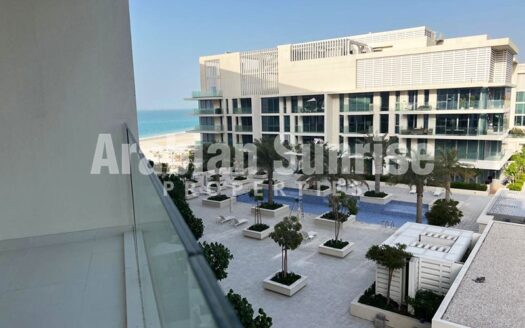 High Floor Apt with Partial Sea View