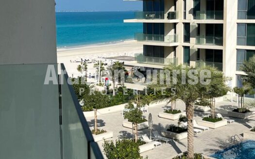High Floor Apt with Partial Sea View