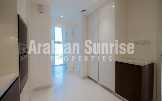 High Floor Apt with Partial Sea View