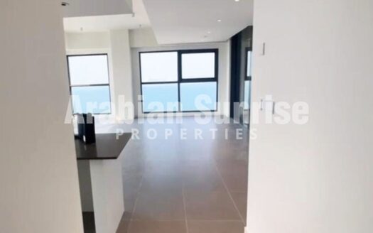 High Floor 3+M BR Apt with Rent Refund + Balcony