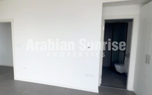 High Floor 3+M BR Apt with Rent Refund + Balcony