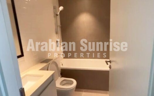 High Floor 3+M BR Apt with Rent Refund + Balcony