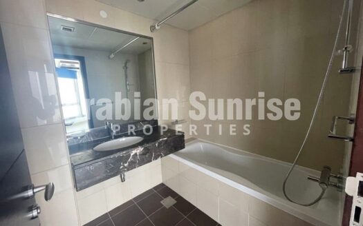 Vacant 3+M BR Apt | High Floor | Sea View Apt